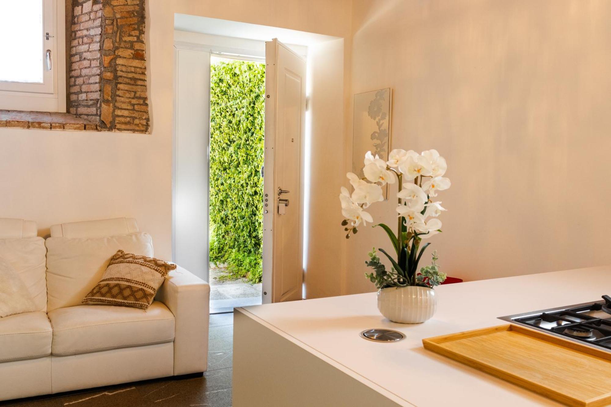 Ferienwohnung In Pieno Centro Storico Con Parcheggio Gratuito Incluso. Udine Exterior foto