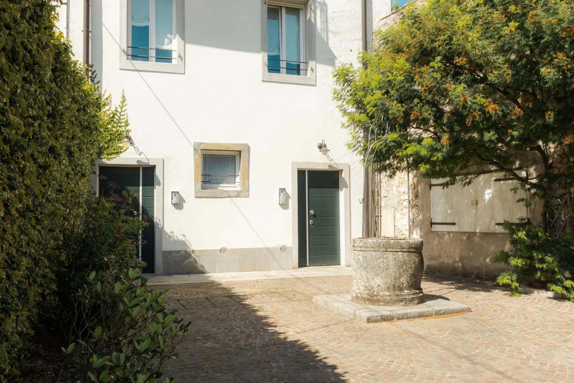 Ferienwohnung In Pieno Centro Storico Con Parcheggio Gratuito Incluso. Udine Exterior foto